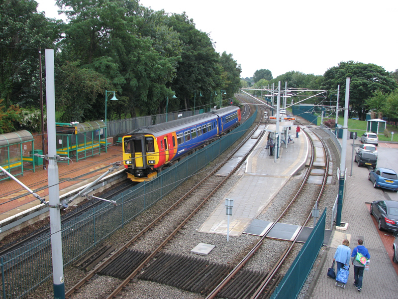 Bulwell-_railway_station_and_tram_stop_geograph_2036427