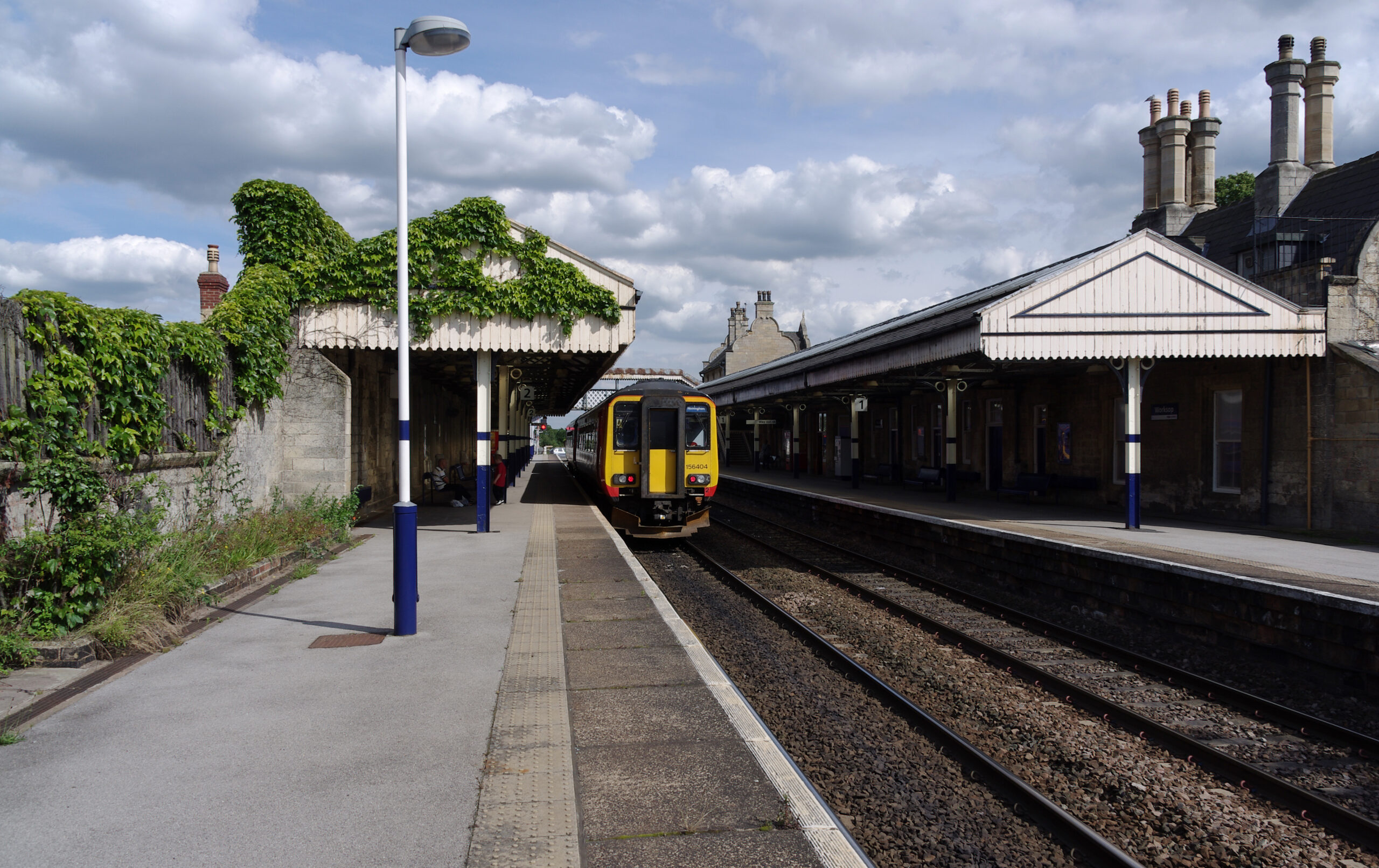 Worksop_railway_station_MMB_18_156404-scaled